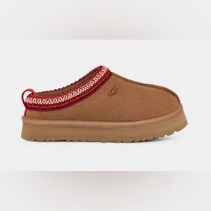 Tazz Ugg Clogs Kids size 5 (womens 6.5-7!)